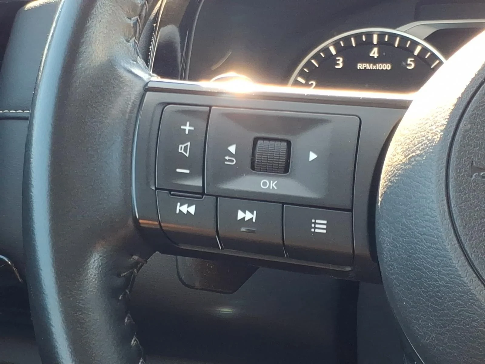 Used 2024 Super Black Nissan SV image 25