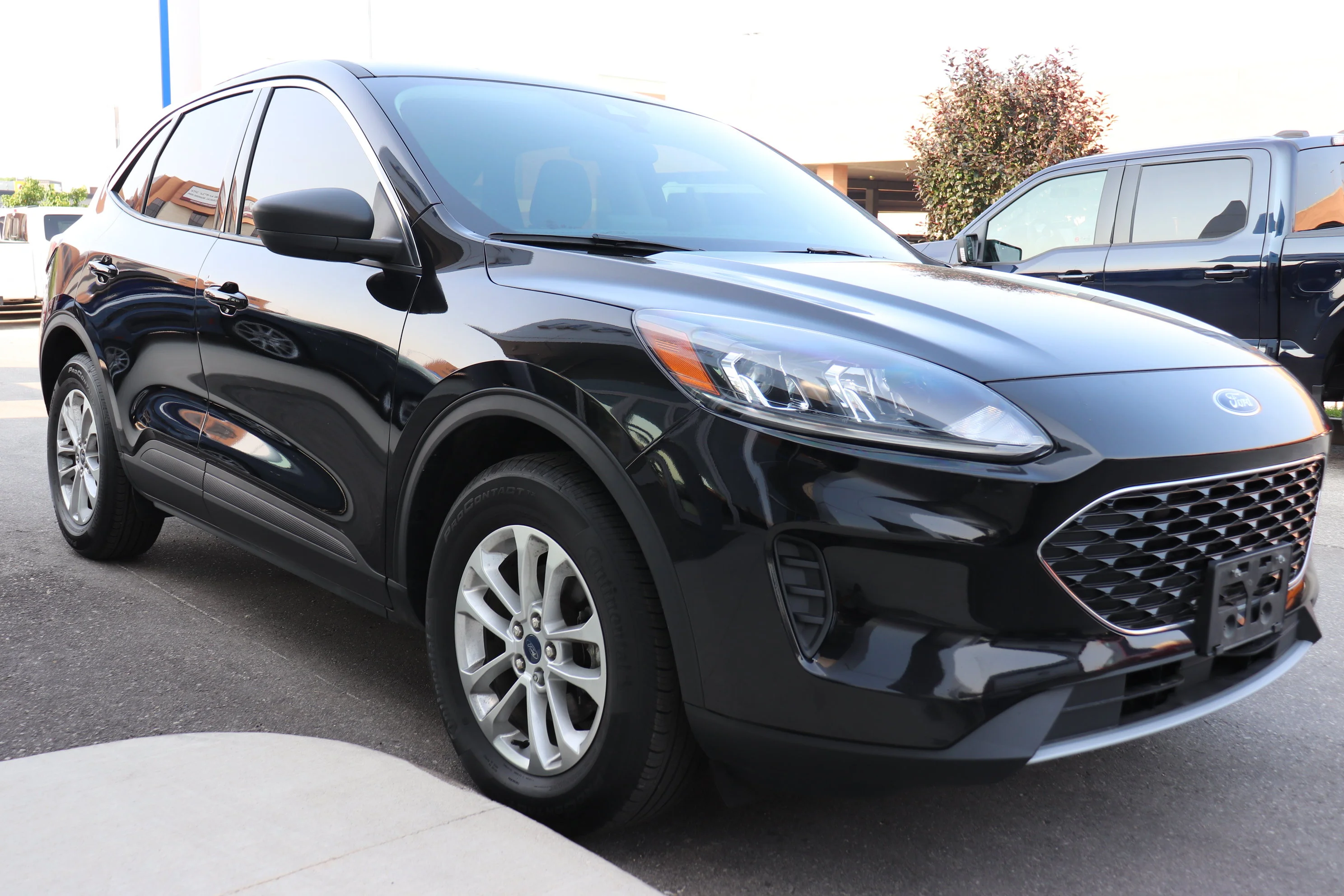 Certified Used 2022 Black Ford SE image 5