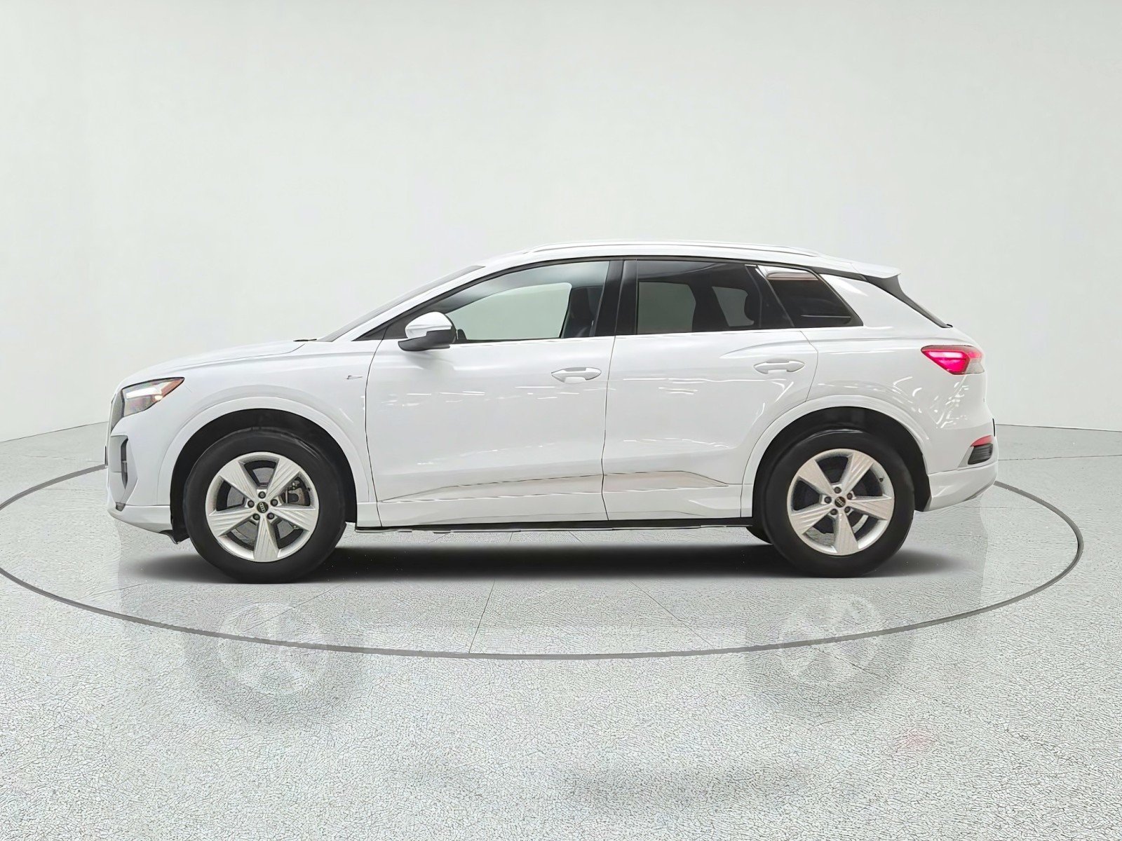 Used 2024 Glacier White Metallic Audi Premium image 8