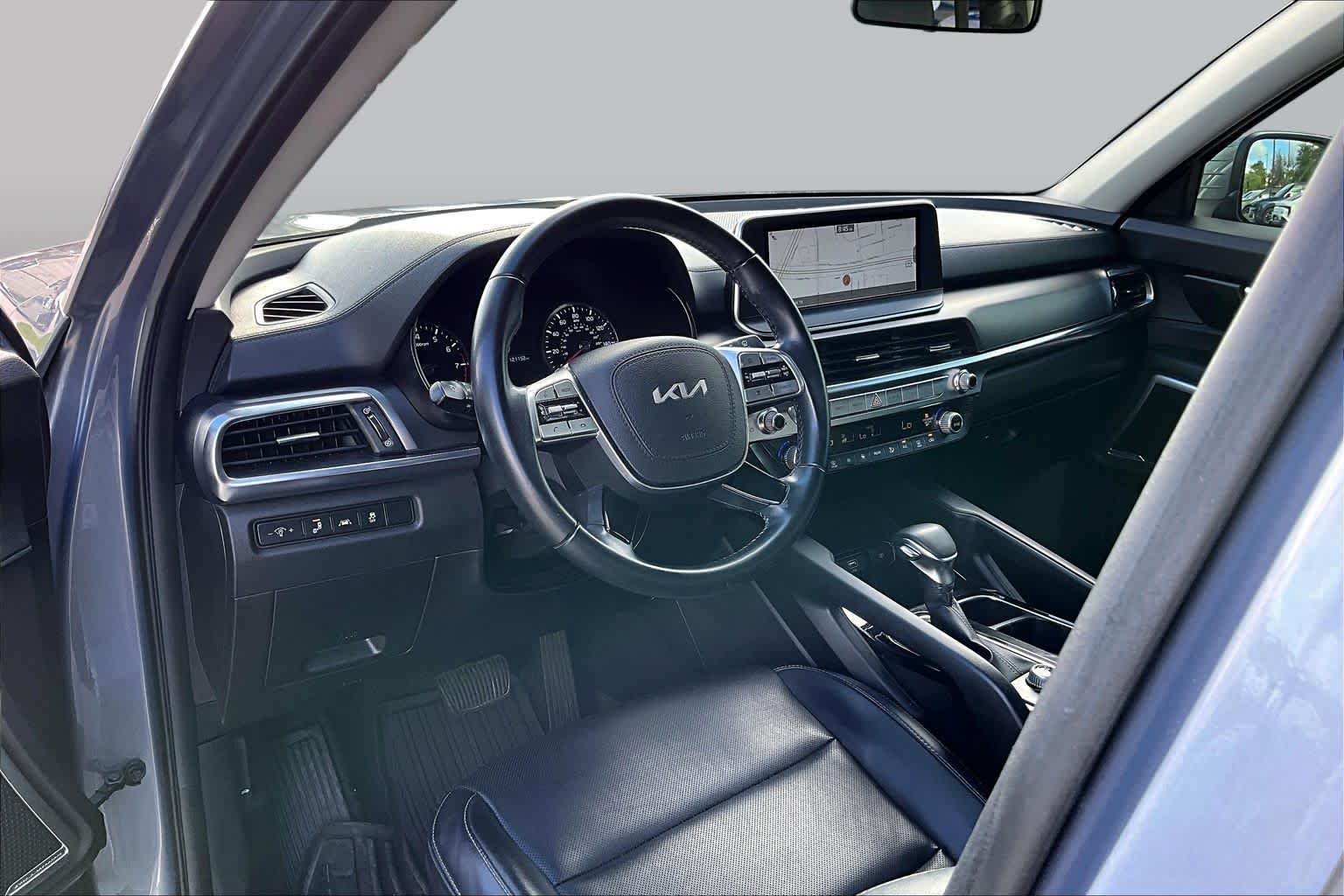 Used 2022 Everlasting Silver Kia LX image 16