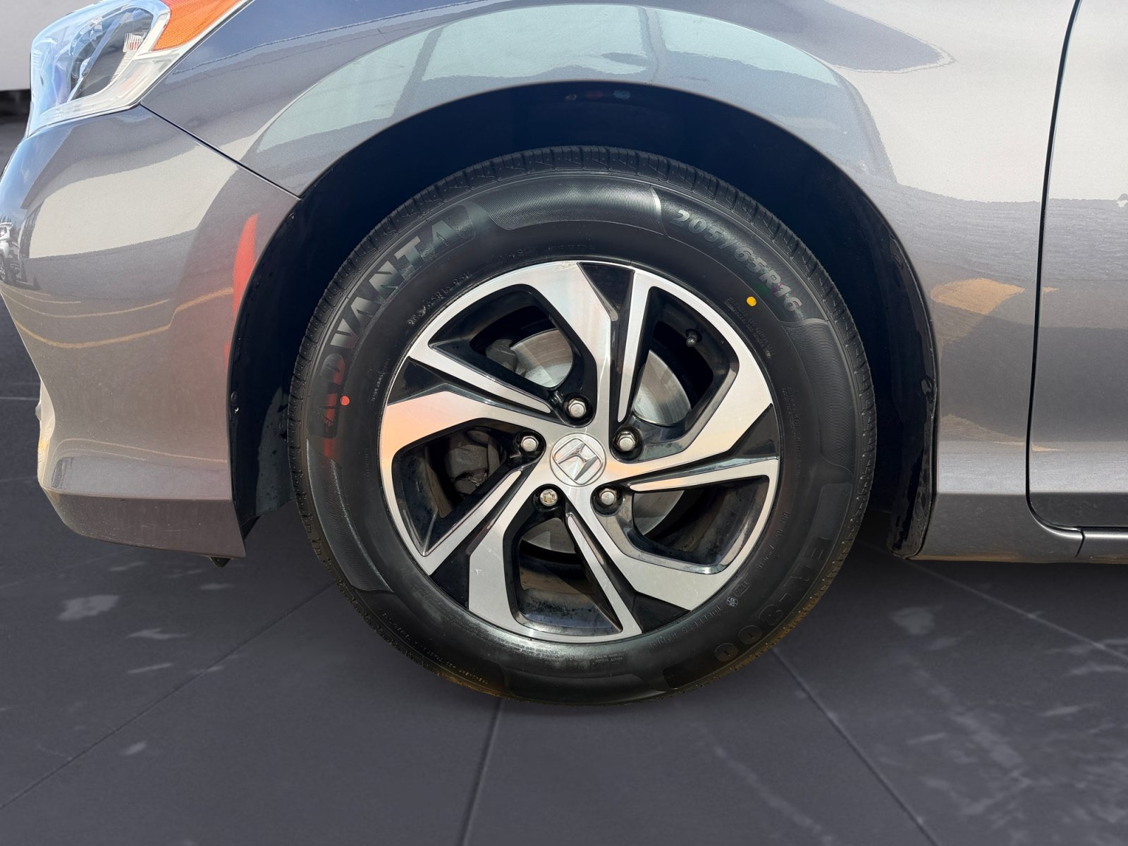 Used 2017 Gray Honda LX image 37