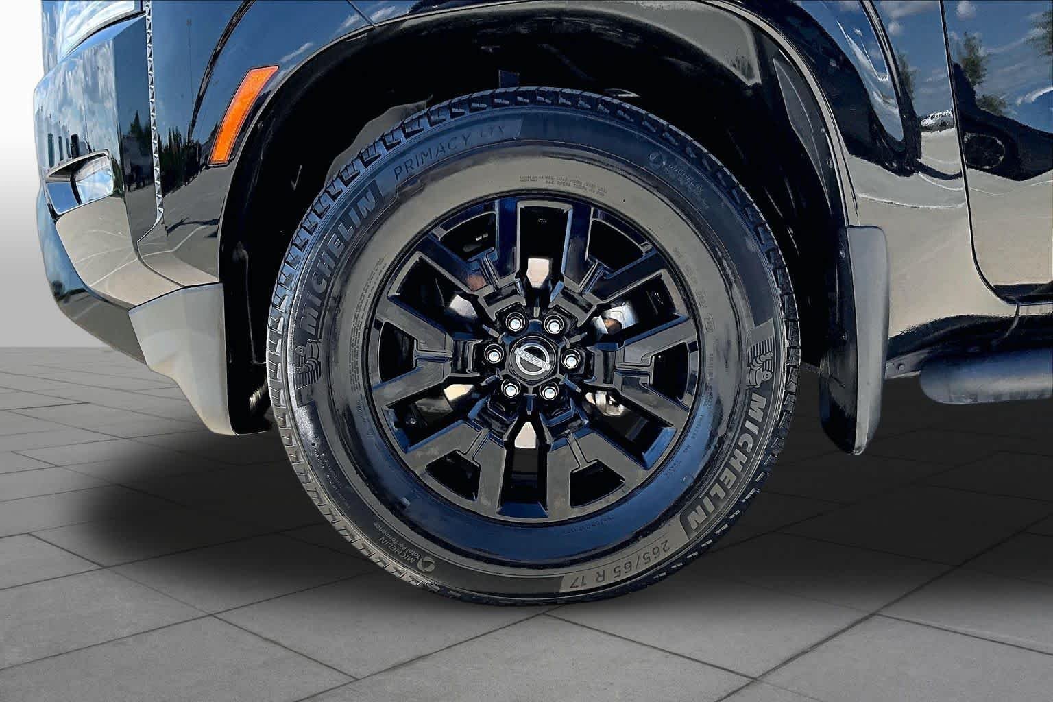 Used 2023 Super Black Nissan SV image 10