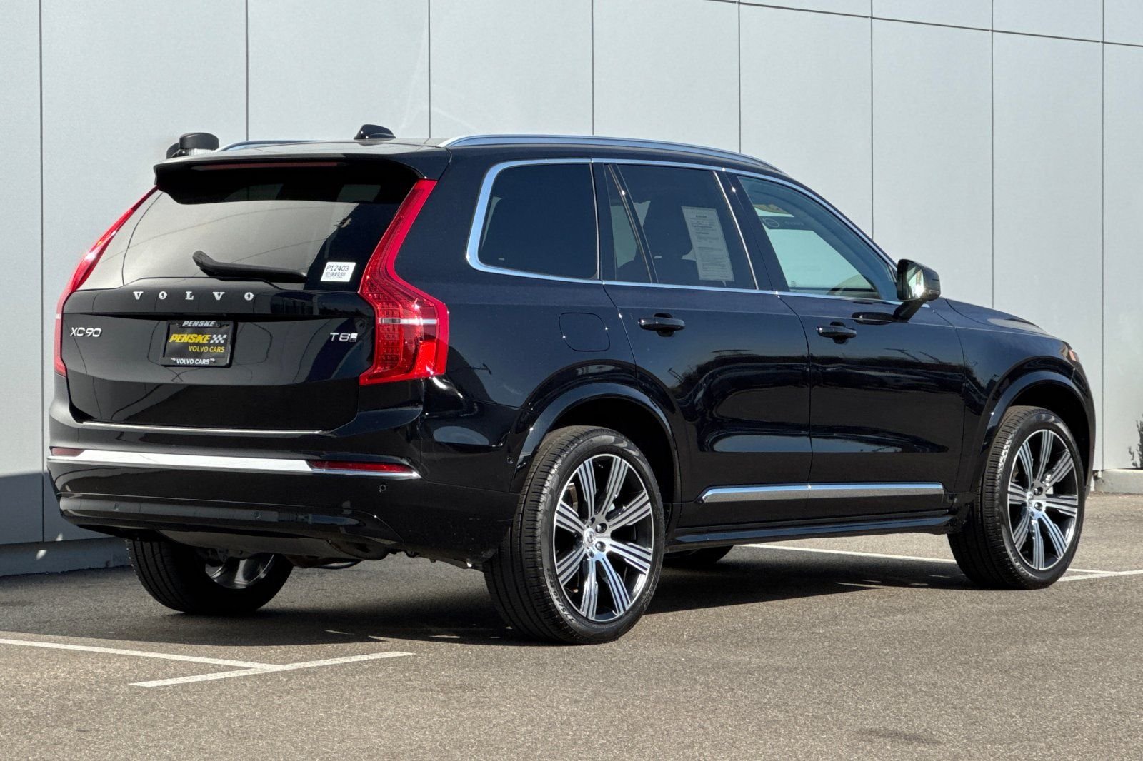 Used 2025 Black Volvo T8 Ultra image 5