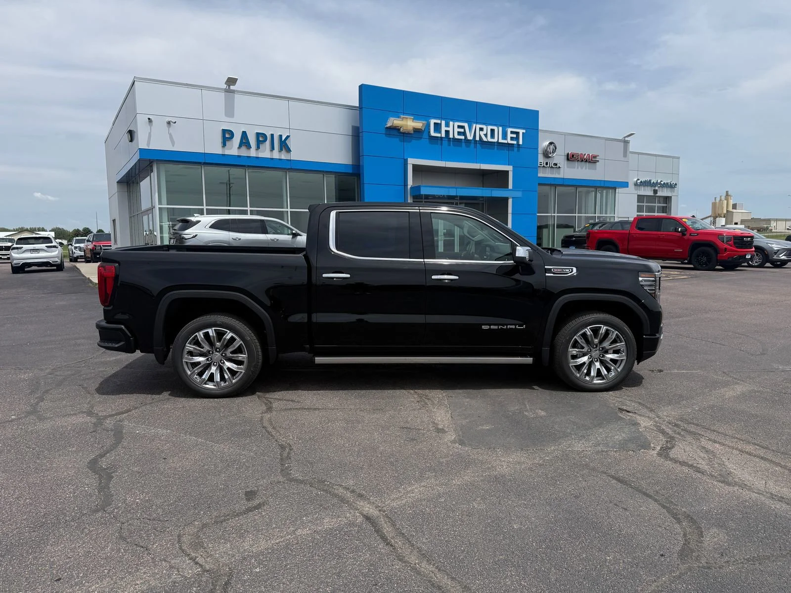 2026 GMC Sierra 4WD Crew Cab Short Box Denali's photo
