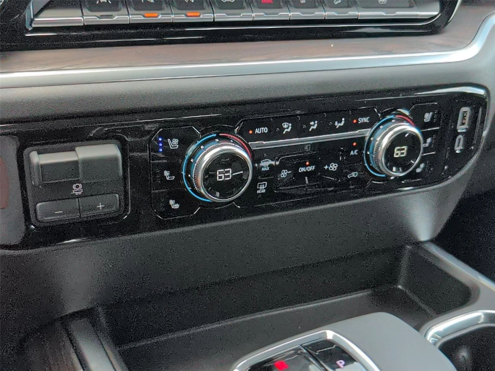 New 2026 Onyx Black GMC SLT image 21