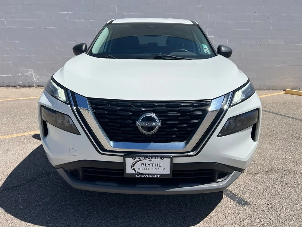 Used 2023 White Nissan S image 2