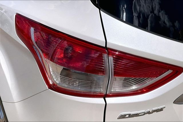 Used 2016 White Ford Titanium image 32