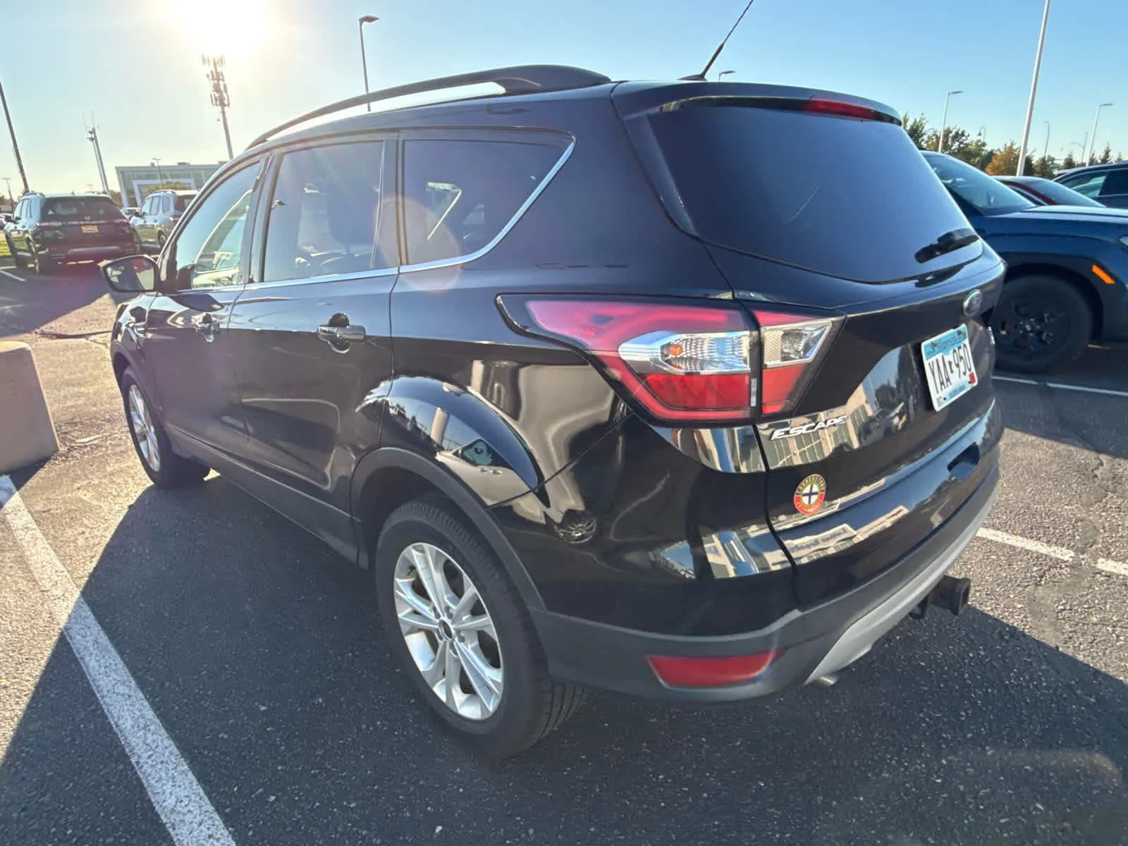 Used 2018 Shadow Black Ford SE image 8