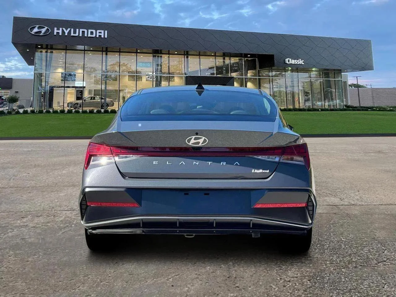 New 2026 Ecotronic Gray Pearl Hyundai Limited image 9