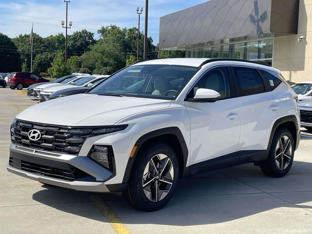 New 2026 White Hyundai SEL image 6