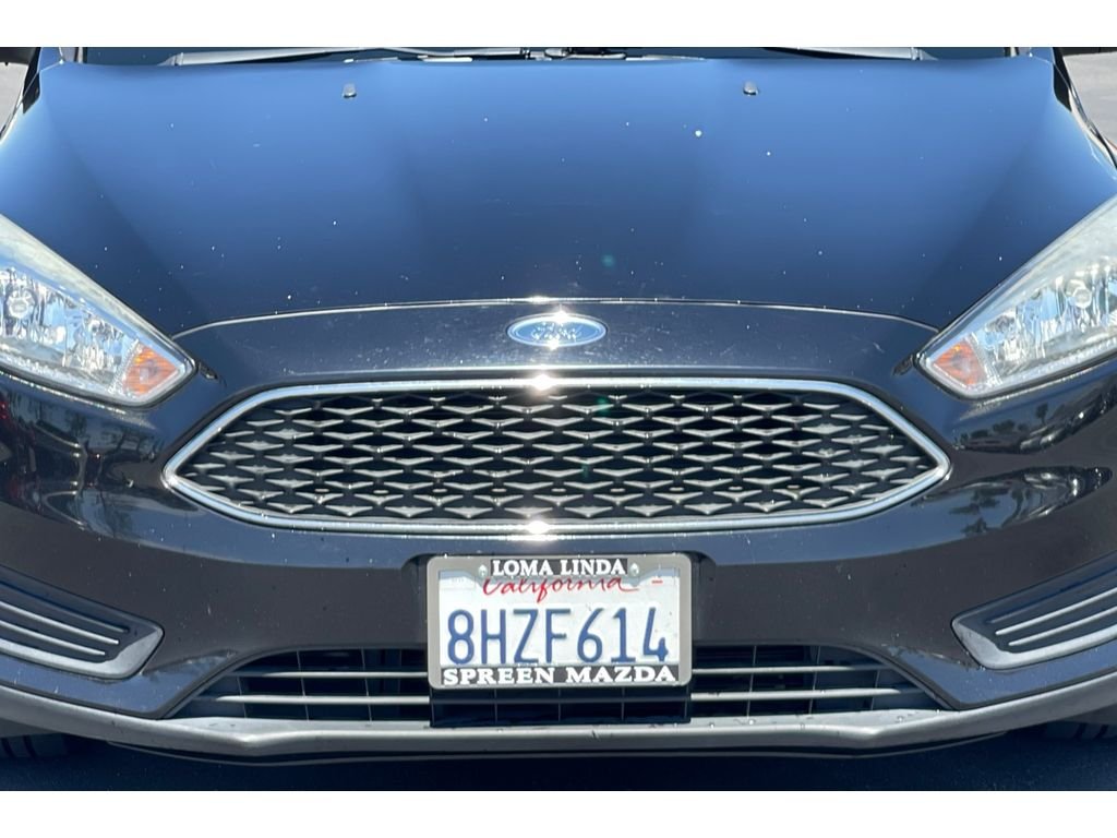Used 2018 Shadow Black Ford SE image 14