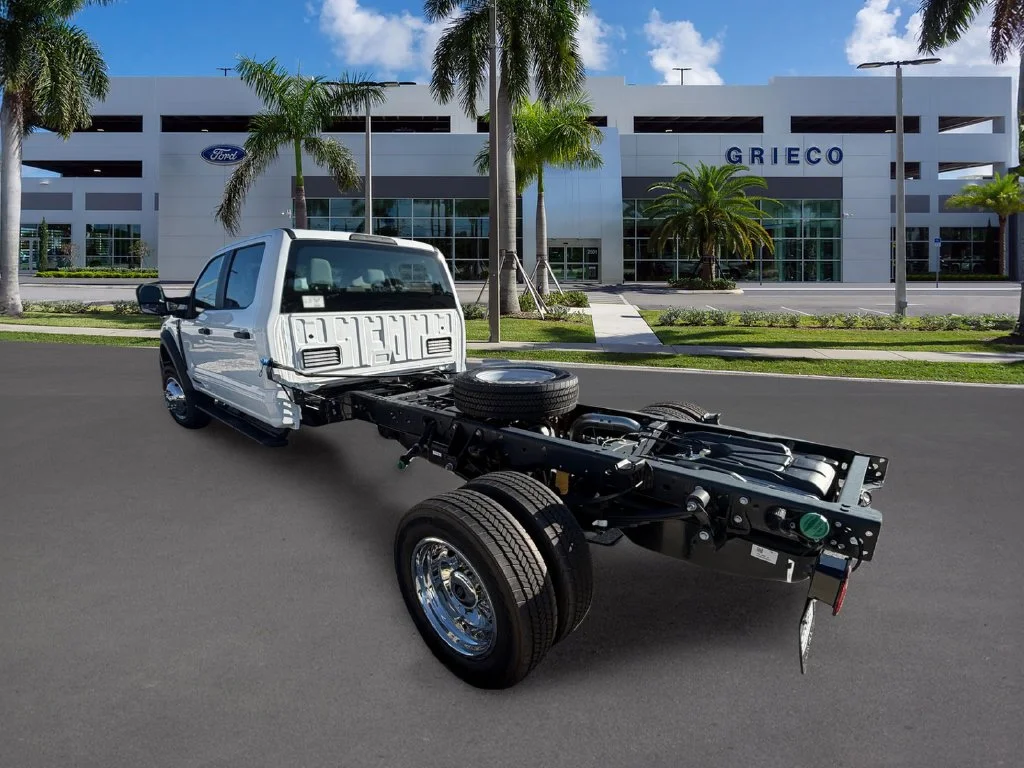 New 2027 White Ford XL image 5