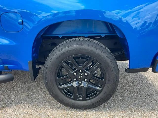 Used 2026 Riptide Blue Metallic Chevrolet RST image 10