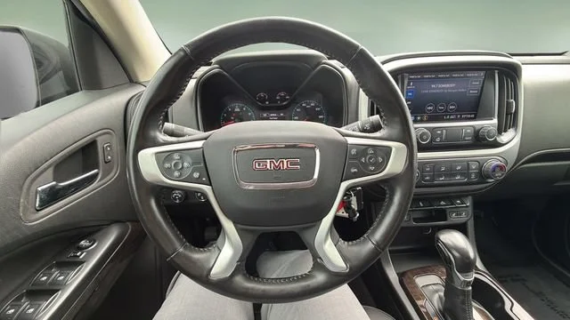 Used 2022 Onyx Black GMC Elevation image 10