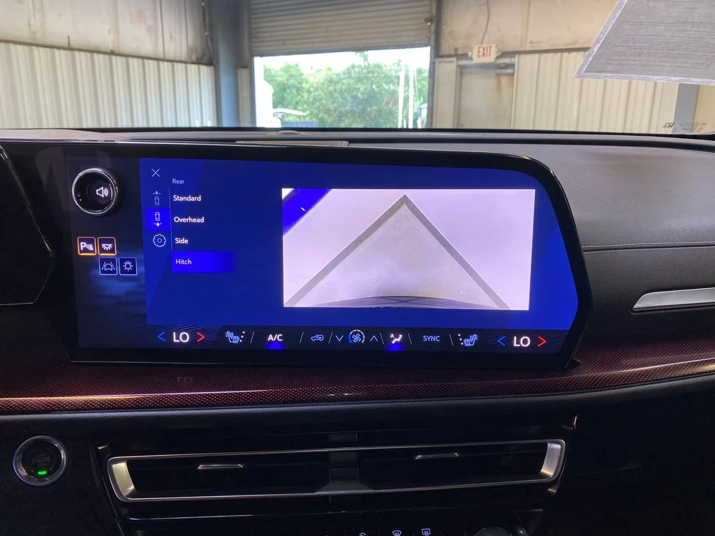 Used 2026 Blue Chevrolet Z71 image 45