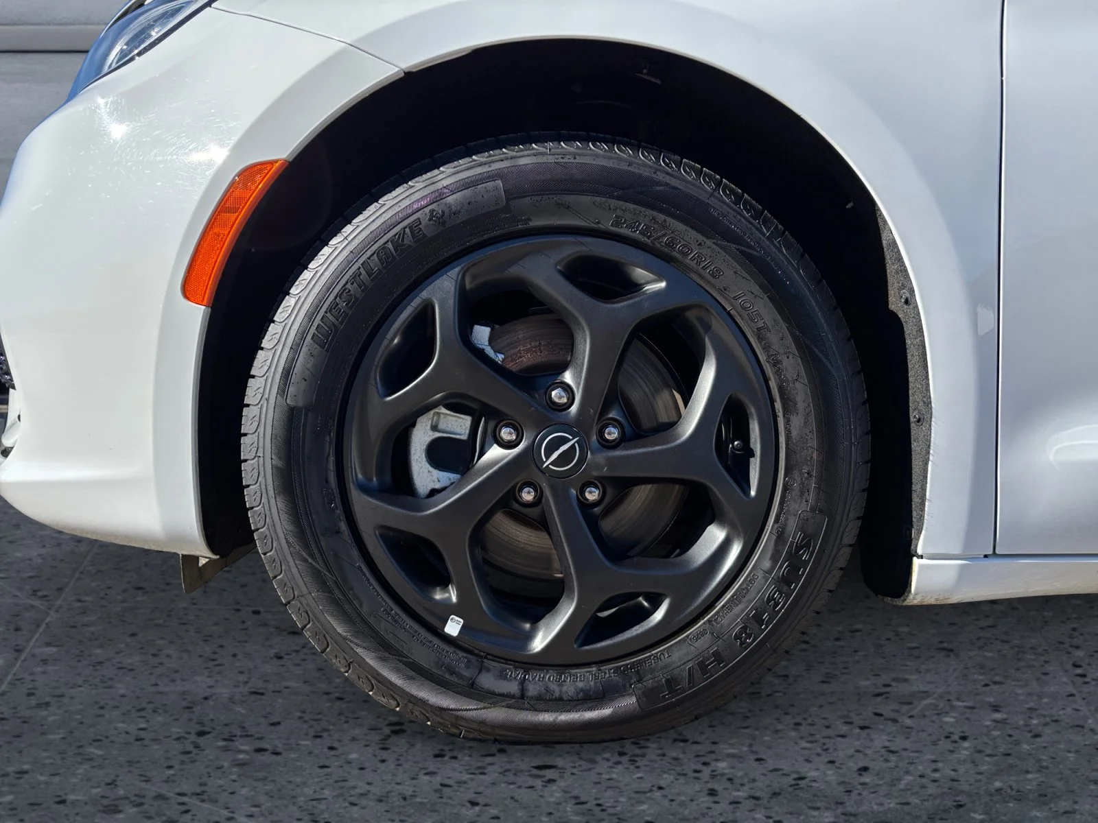 Used 2025 Bright White Chrysler Limited image 9