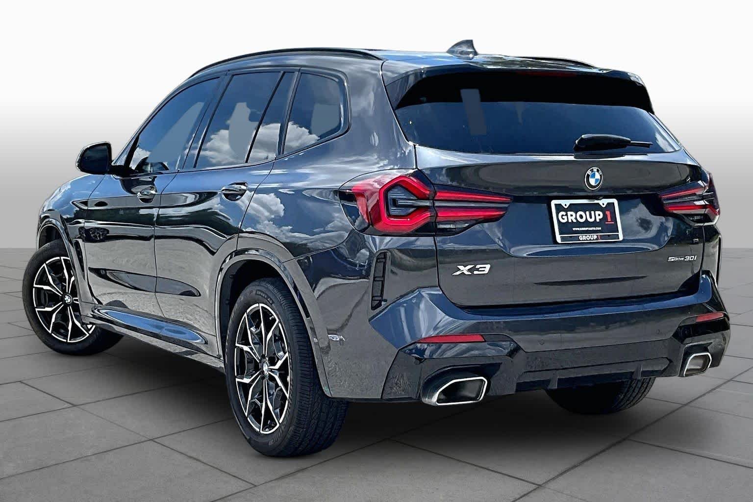 Used 2024 Dark Graphite Metallic BMW sDrive30i image 11
