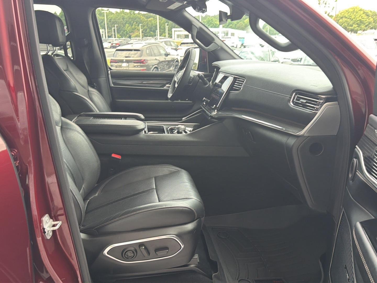 Used 2022 Velvet Red Pearlcoat Jeep Series II image 15