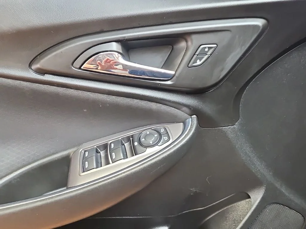 Used 2020 Blue Chevrolet LT image 22