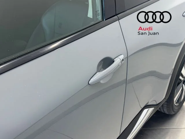 Used 2022 Gray Nissan SL image 12