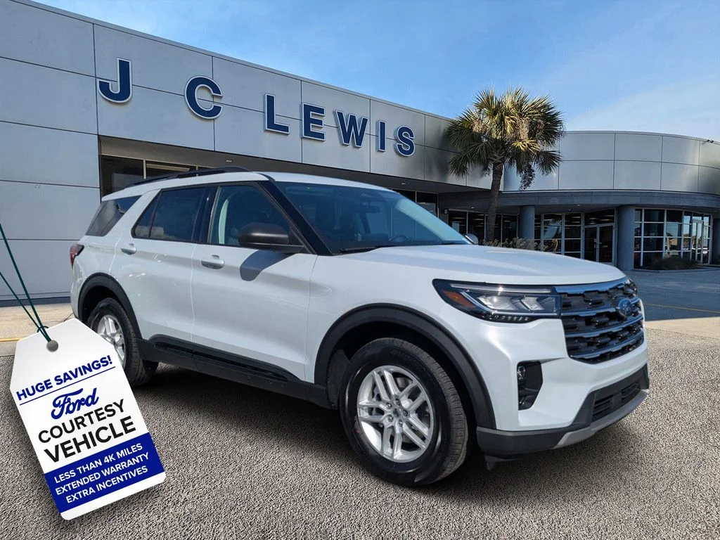 New 2026 Space White Metallic Ford Active image 1