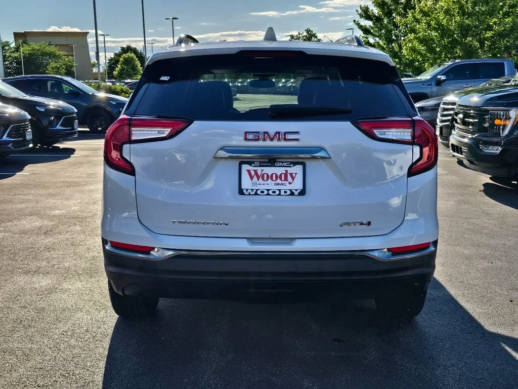 Certified Used 2024 Summit White GMC AT4 image 9
