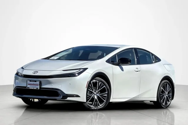 2025 Toyota Prius XLE