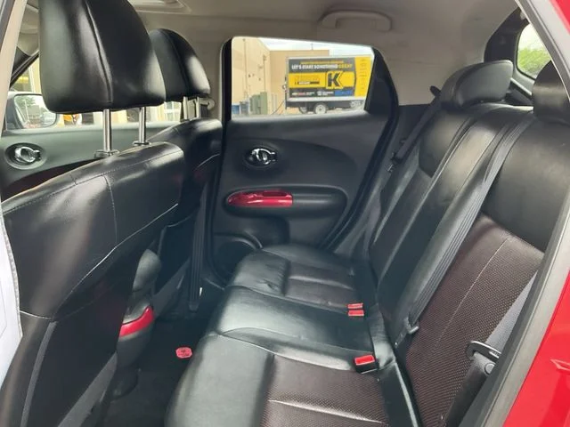 Used 2015 Red Nissan SL image 22