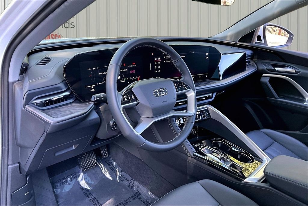 Used 2025 White Audi 2.0T Premium image 17