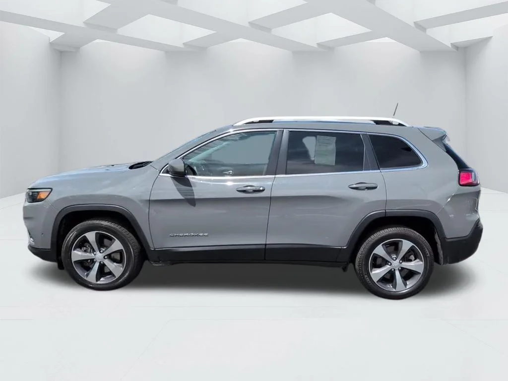 Used 2020 Gray Clearcoat Jeep Limited image 9