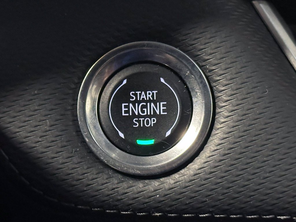 Used 2025 Gray Chevrolet LT image 27