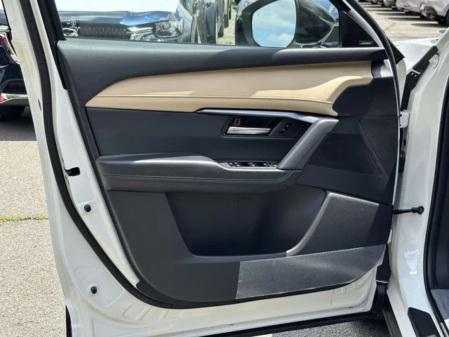 New 2026 White Metallic Mazda 2.5 S Premium image 26