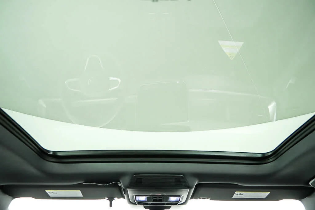 New 2026 Opal White Pearl Volkswagen SE R-Line Black image 21