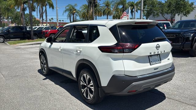 Used 2023 Pearl White Tricoat Nissan SV image 5