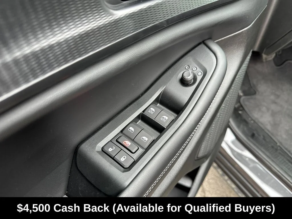 New 2026 Baltic Gray Metallic Clear-Coat Exterior Paint Jeep Laredo image 19
