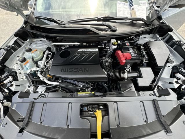 Used 2022 Gray Nissan SL image 31