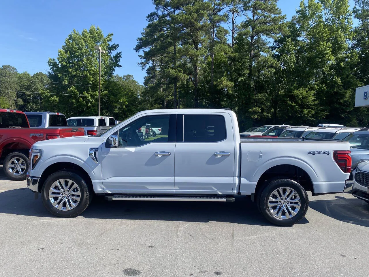 2025 Ford F-150 Lariat - Photo 2