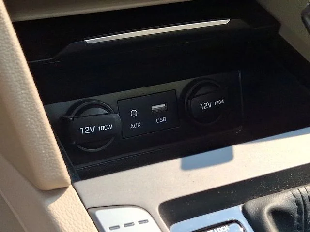 Used 2017 Beige Hyundai Value Edition image 24