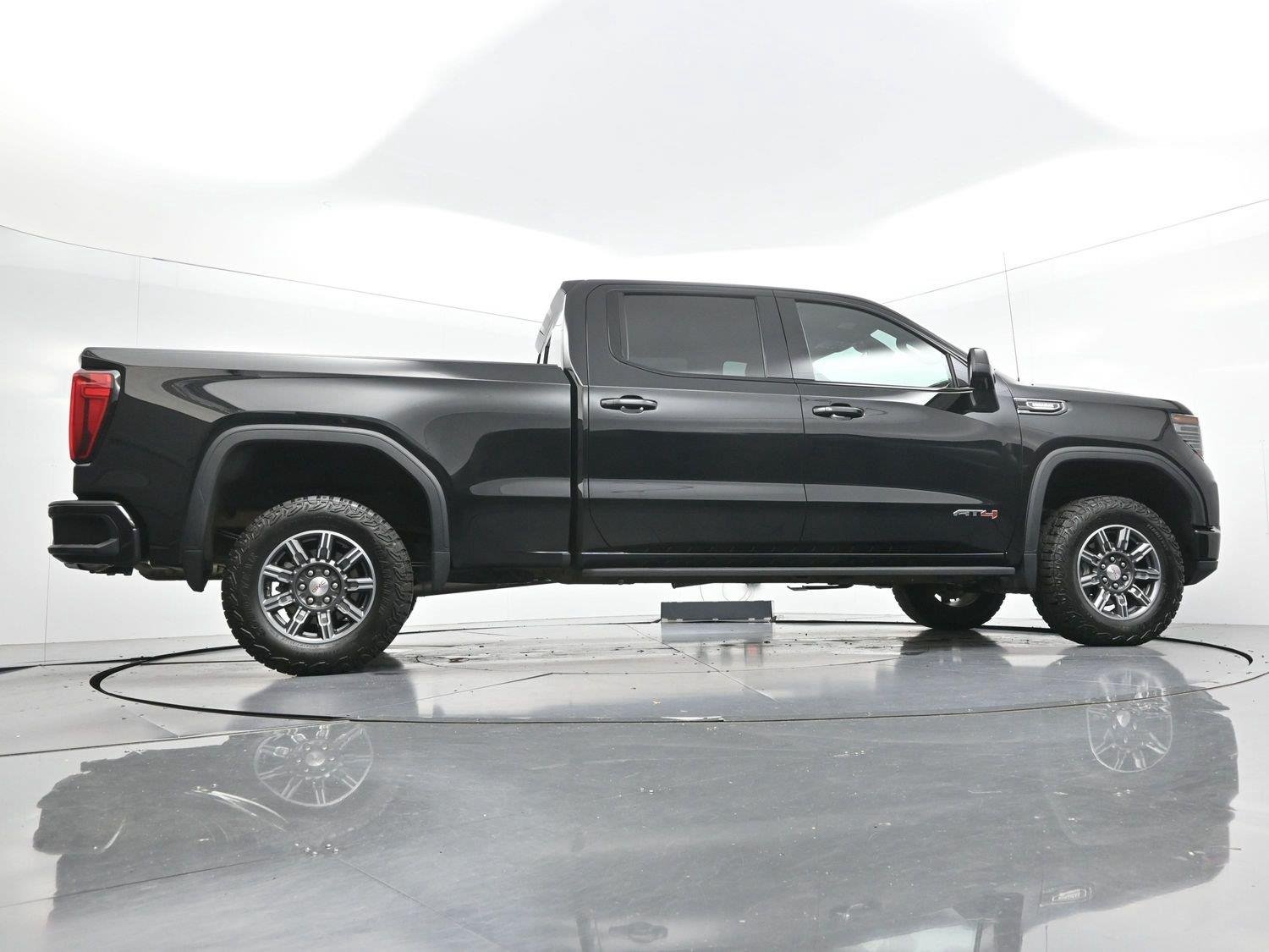 Used 2024 Onyx Black GMC AT4 image 56