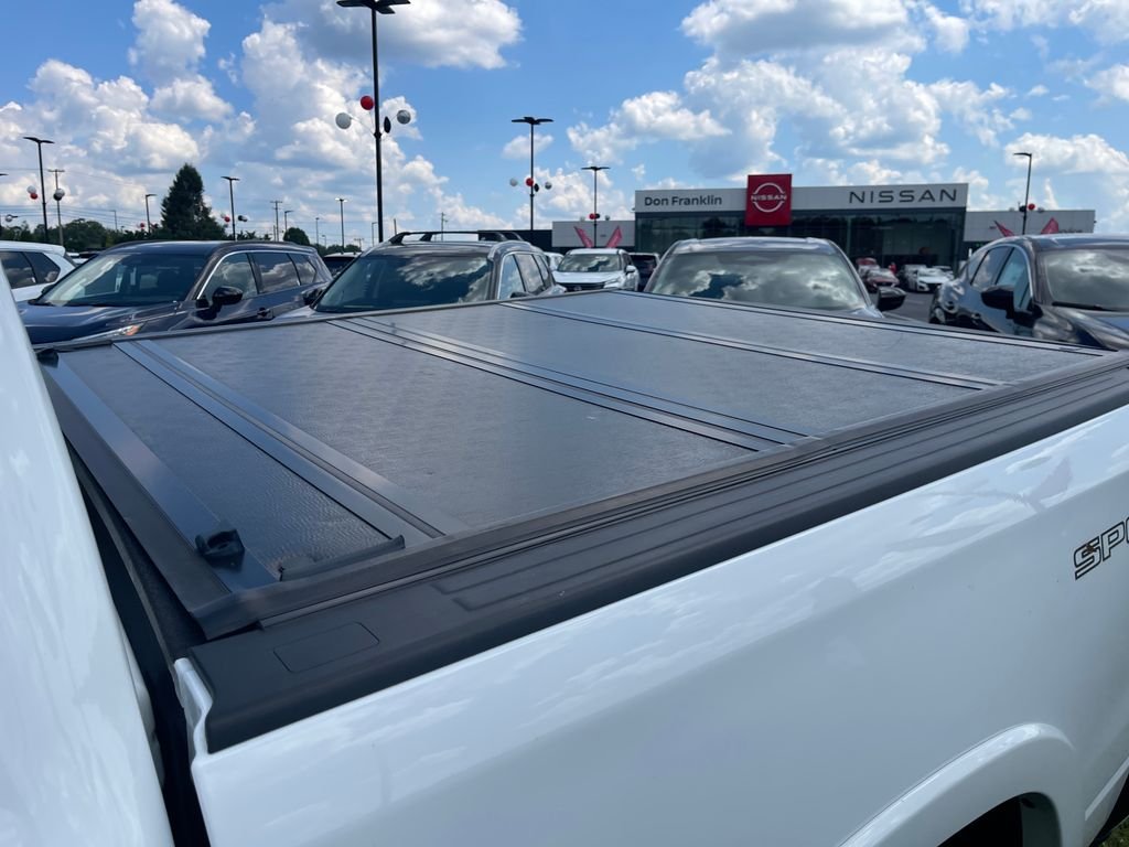 Used 2022 White Ram Laramie image 9