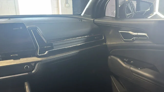 Certified Used 2025 Black Kia X-Line Prestige image 18