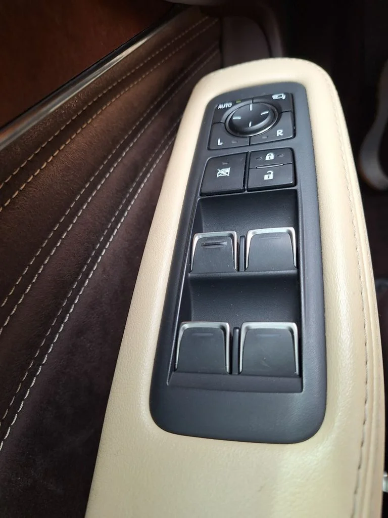 Used 2019 Black Lexus 500 Base image 18