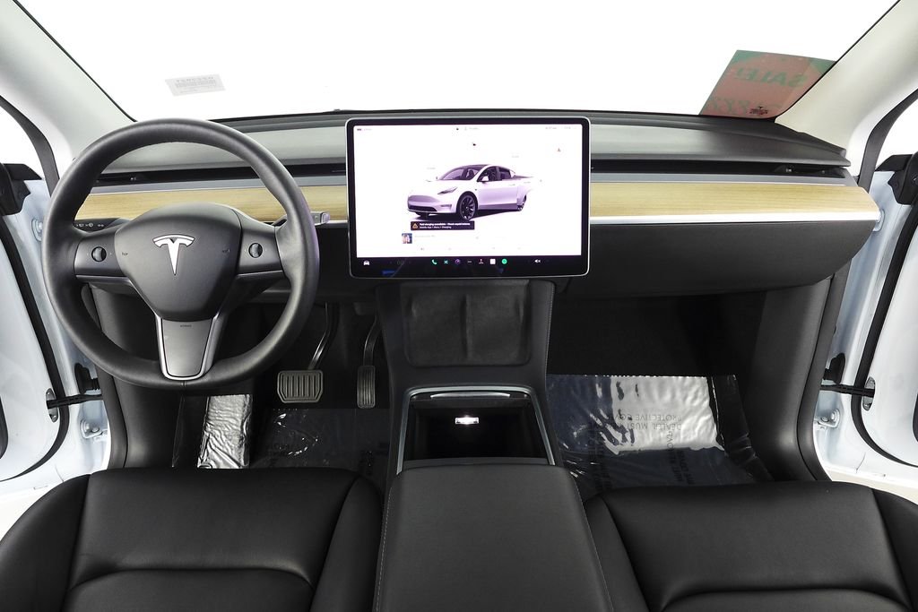 Used 2022 Pearl White Multi-Coat Tesla Long Range image 25