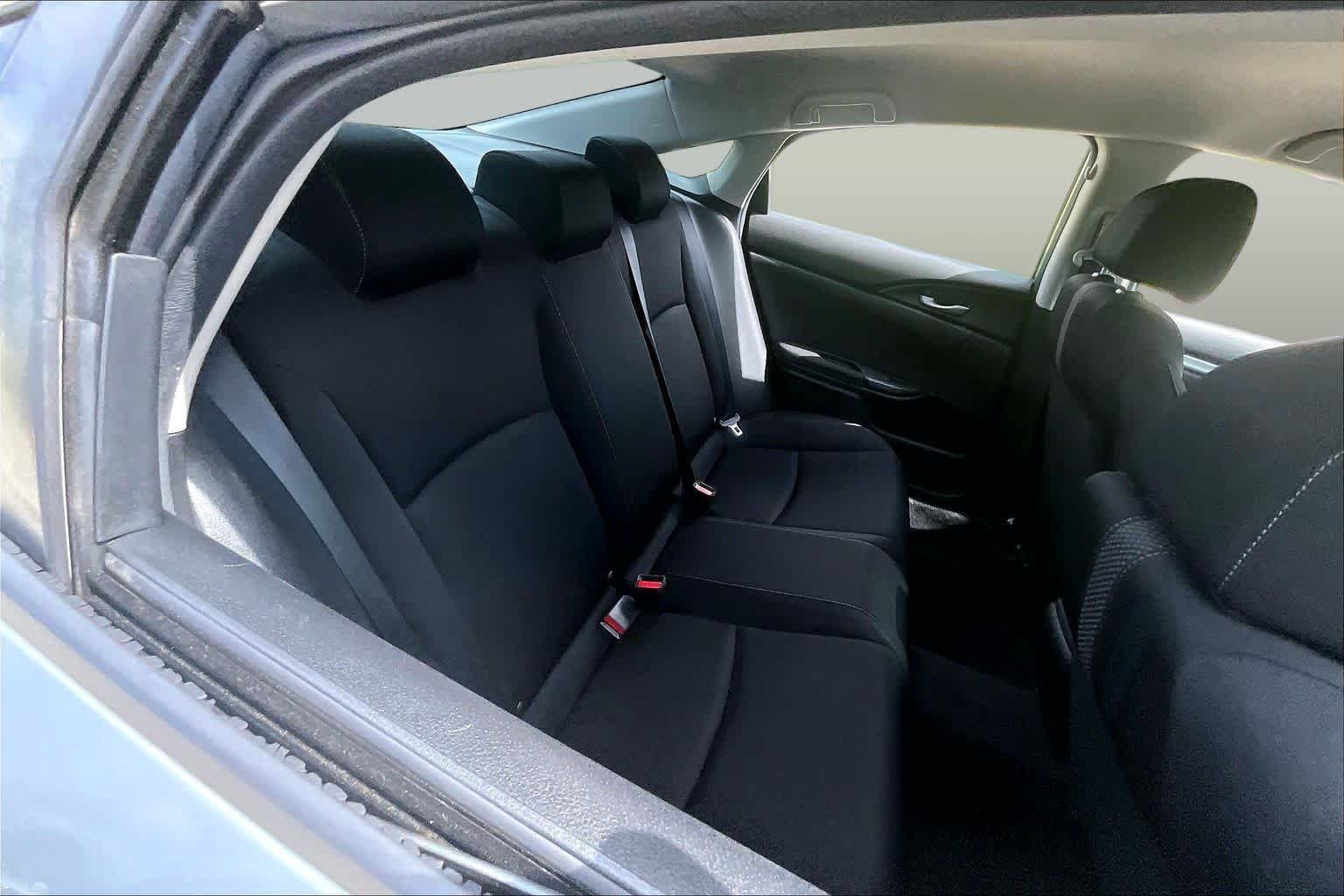 Used 2019 Lunar Silver Metallic Honda LX image 18