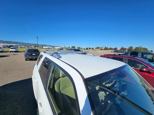 Used 2016 Super White Toyota SR5 image 6