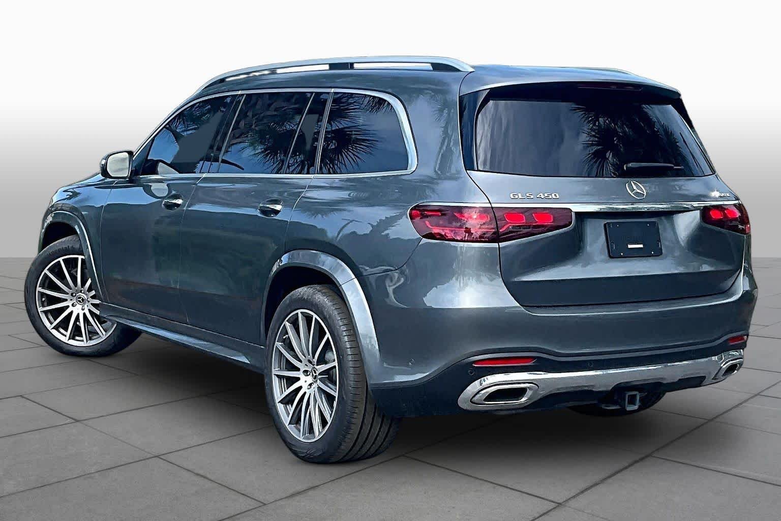 Used 2025 Selenite Grey Metallic Mercedes-Benz GLS 450 image 22