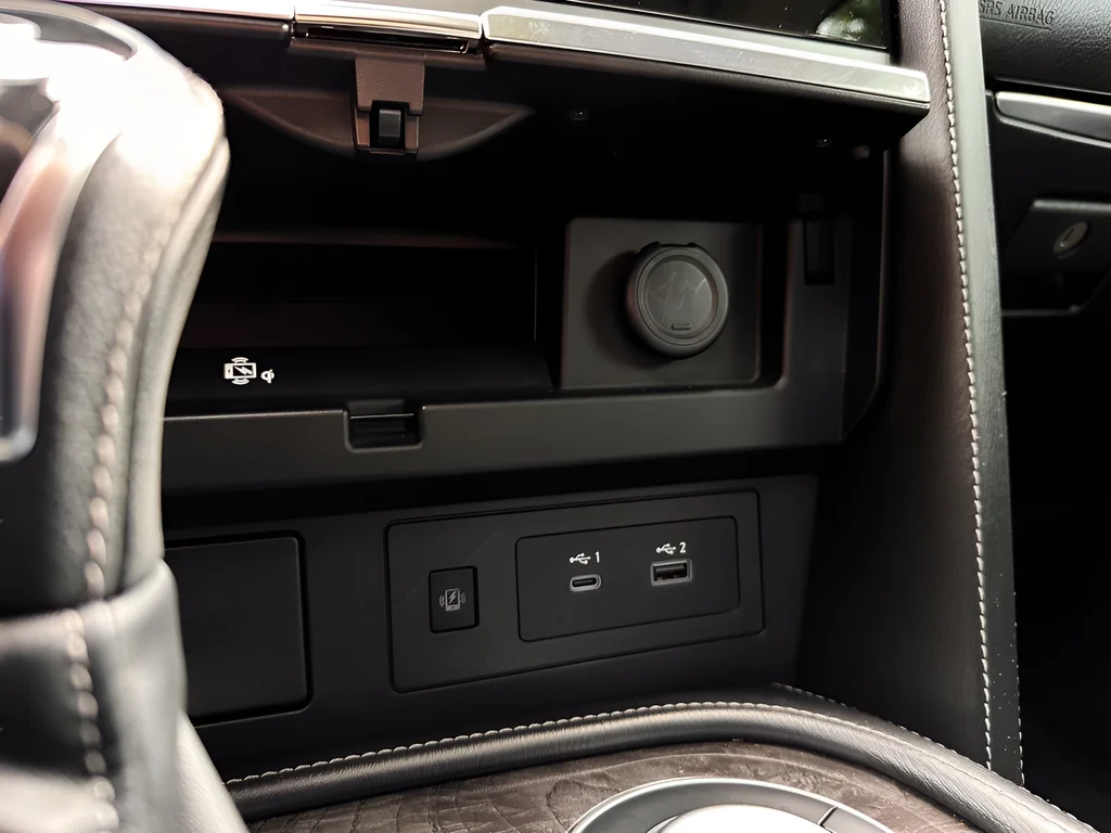 Used 2022 Gray INFINITI LUXE image 11