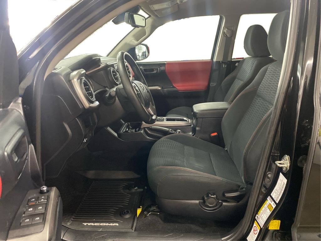 Used 2018 Black Toyota SR5 image 12