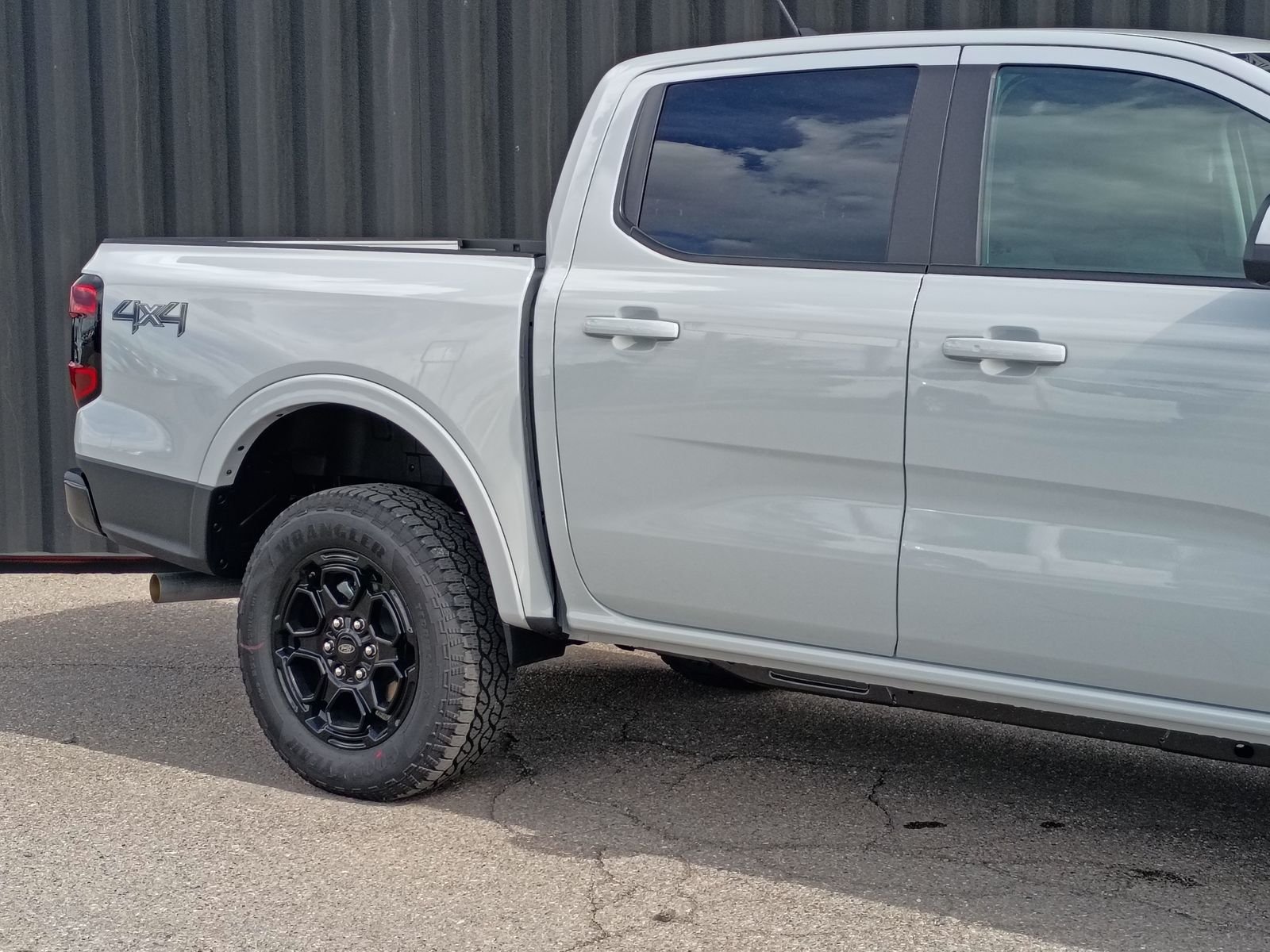 View vehicle photo 5
