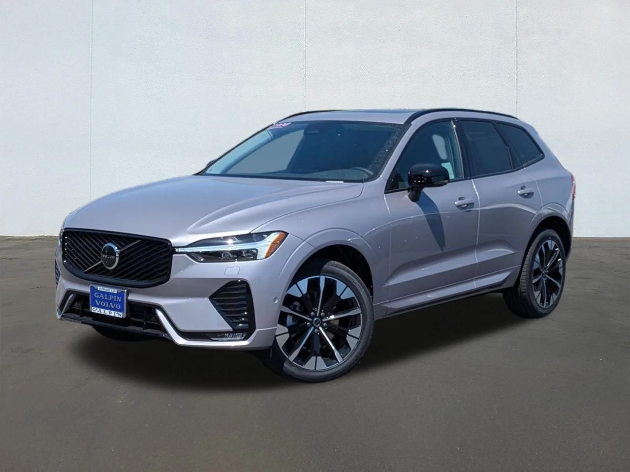 2026 Volvo XC60 B5 Plus Dark AWD's photo